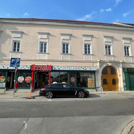 Bruckneudorf Central Plaza Great Apartment 4 Bedroom 3 Bathroom المظهر الخارجي الصورة