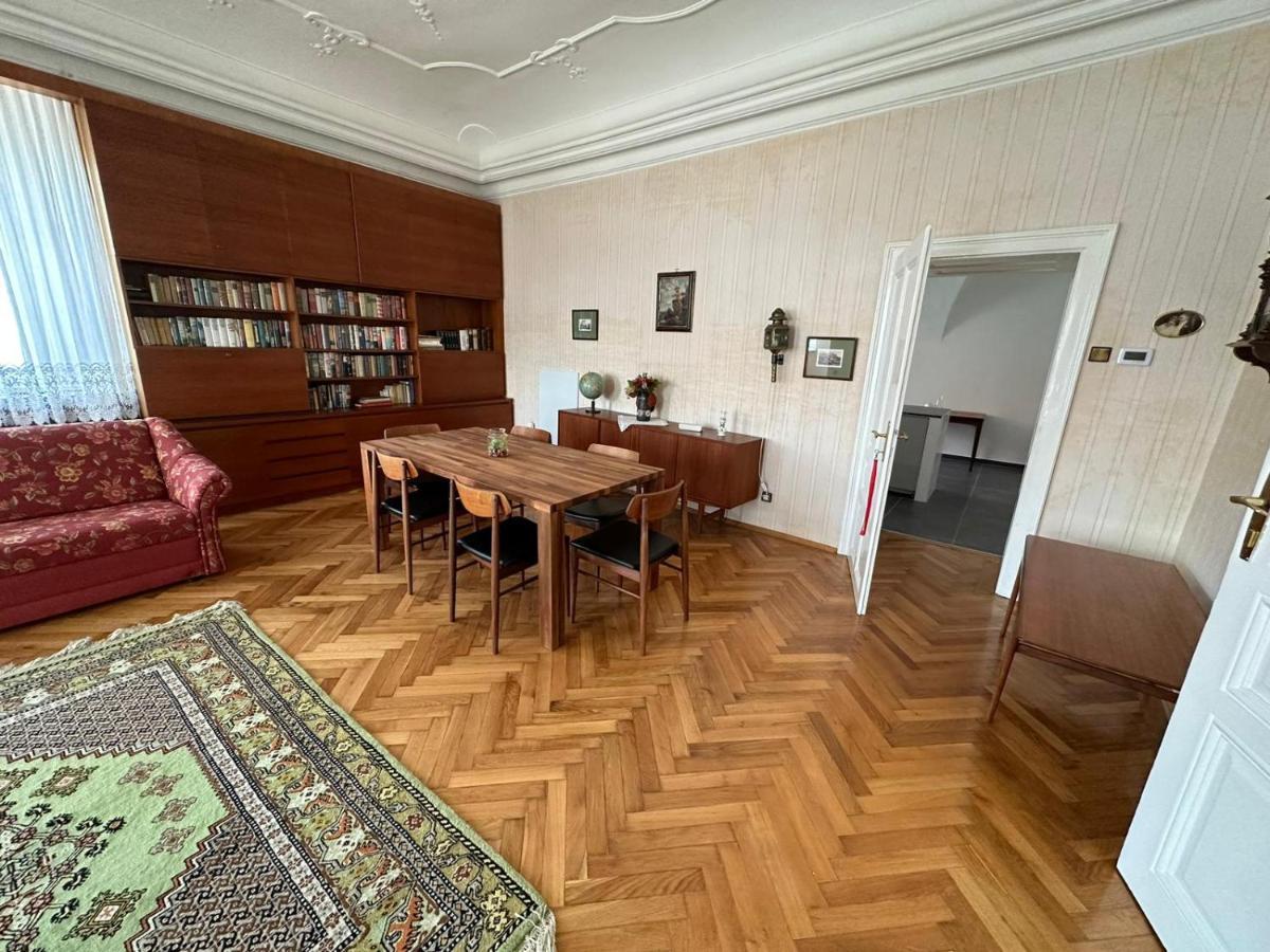 Bruckneudorf Central Plaza Great Apartment 4 Bedroom 3 Bathroom المظهر الخارجي الصورة